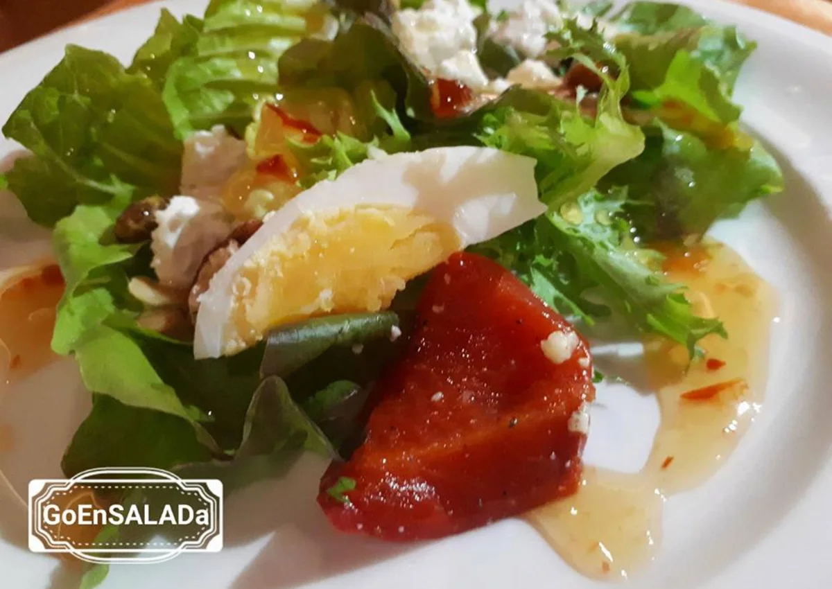 Packed salad for lunch delivery